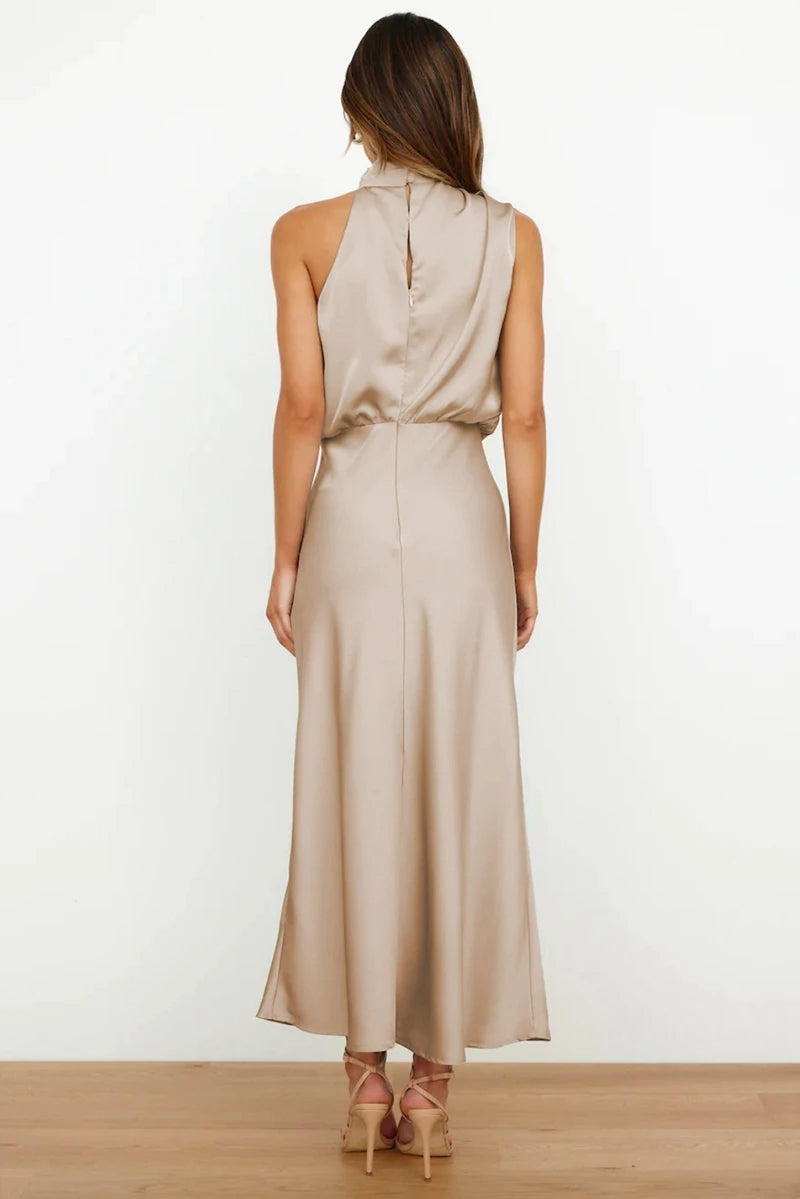 Elegancka sukienka maxi Allure